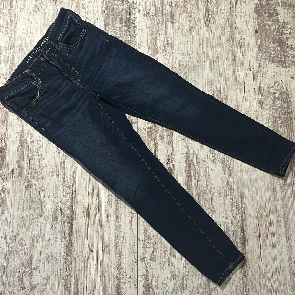 American Eagle dark wash jeggings. Size 8 short